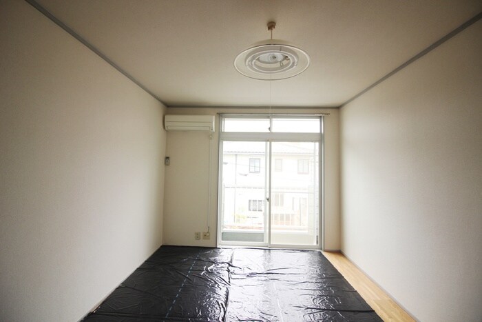物件内観写真21　(居室)