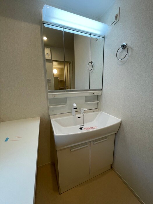 物件内観写真10　(洗面)