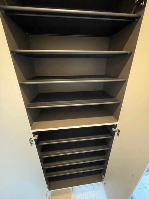 物件内観写真15　(靴箱)