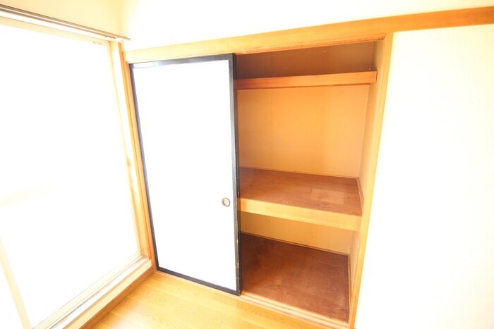 物件内観写真12　(収納)