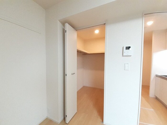物件内観写真9　(収納)