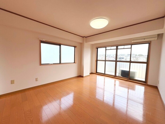 物件内観写真9　(居室)