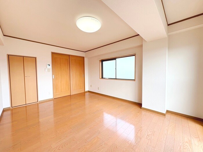 物件内観写真10　(居室)