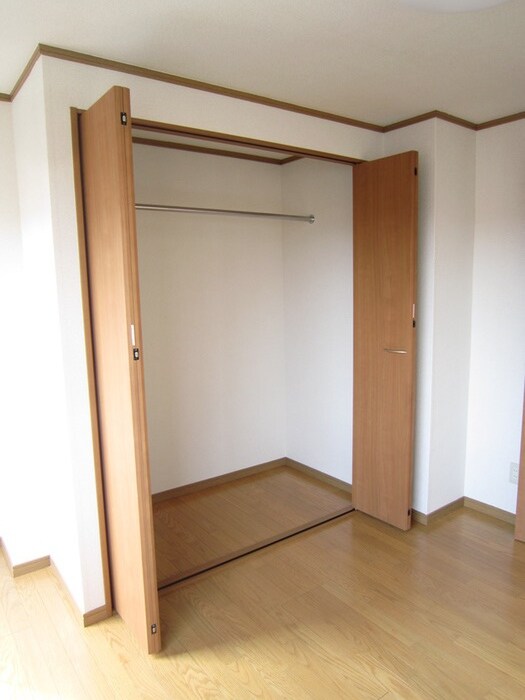 物件内観写真10　(収納)