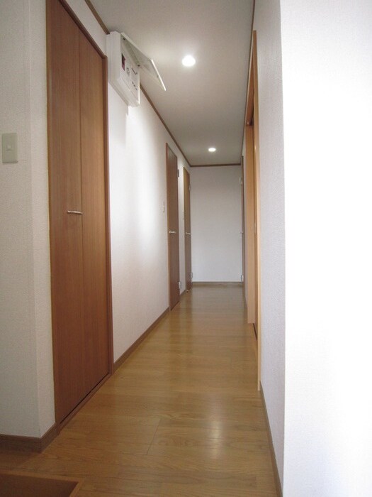 物件内観写真15　(廊下)