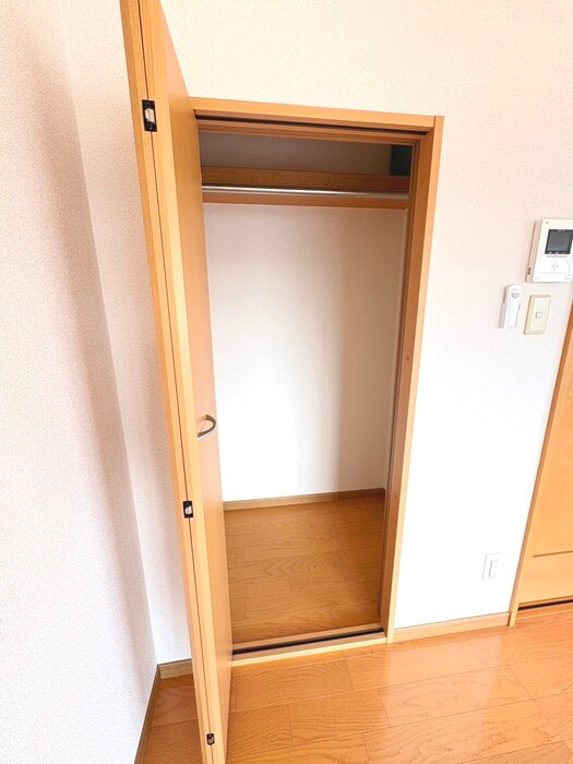 物件内観写真16　(収納)