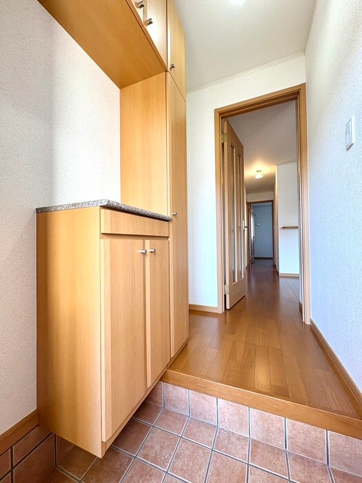 物件内観写真16　(廊下)