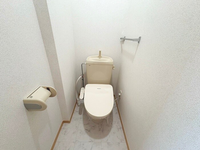 物件内観写真15　(トイレ)