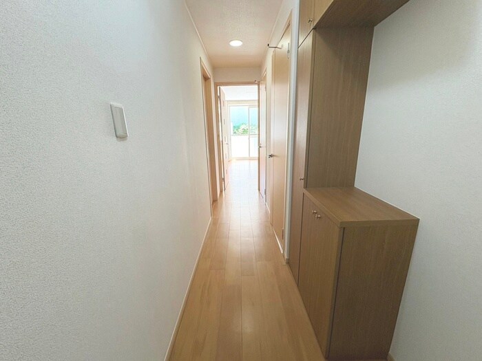物件内観写真17　(廊下)