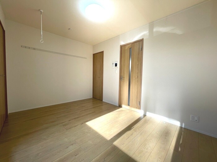 物件内観写真10　(居室)