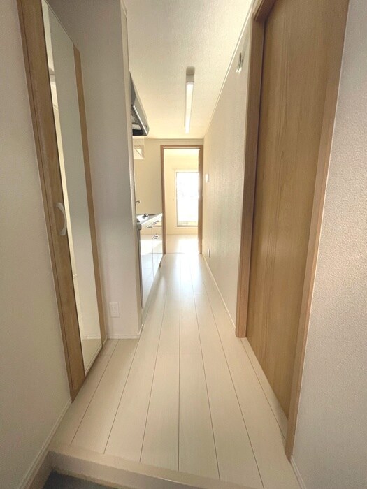 物件内観写真15　(廊下)