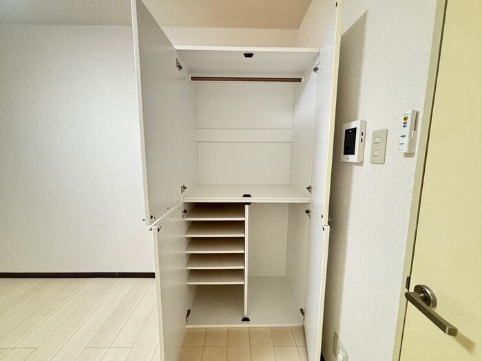 物件内観写真10　(収納)