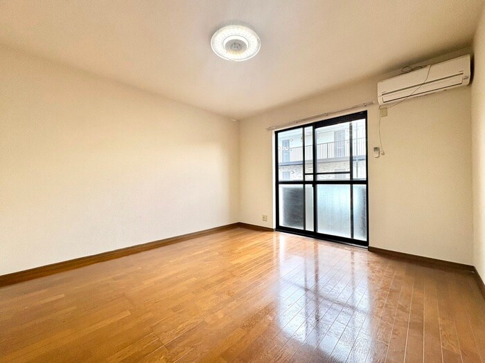 物件内観写真9　(居室)