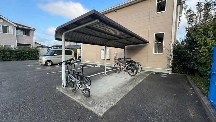 物件外観写真6　(駐輪場)