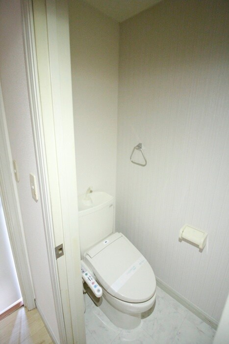 物件内観写真11　(トイレ)