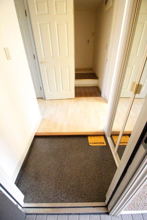 物件内観写真14　(玄関)