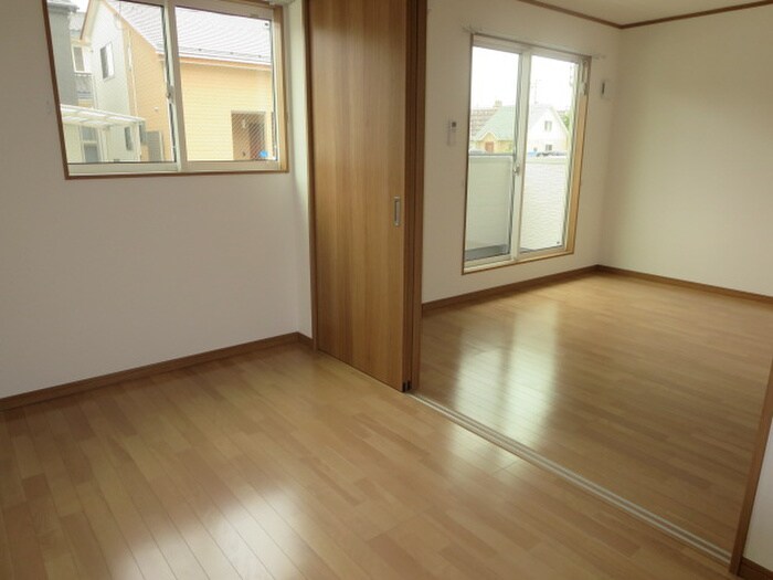 物件内観写真8　(居室)