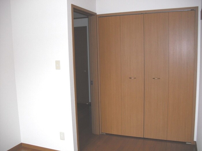 物件内観写真2　(居室)