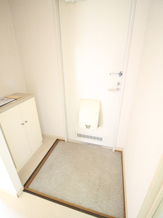 物件内観写真17　(玄関)