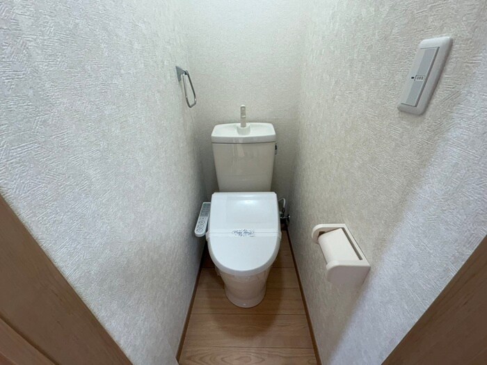 物件内観写真12　(トイレ)