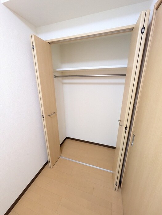 物件内観写真12　(収納)