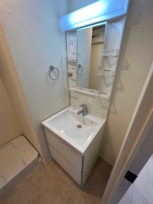 物件内観写真11　(洗面)