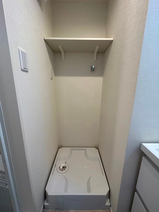 物件内観写真13　(洗濯機置場)