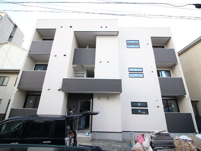 物件外観写真2　(建築中)