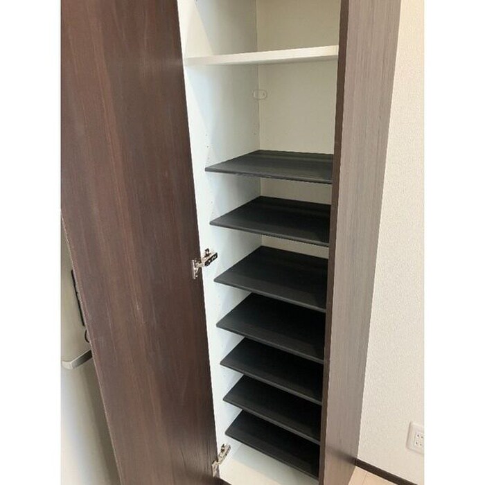物件内観写真11　(靴箱)
