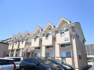 ｱﾌｫﾘｽﾃ-ｼｮﾝ新田東 ｳｴｽﾄ外観写真