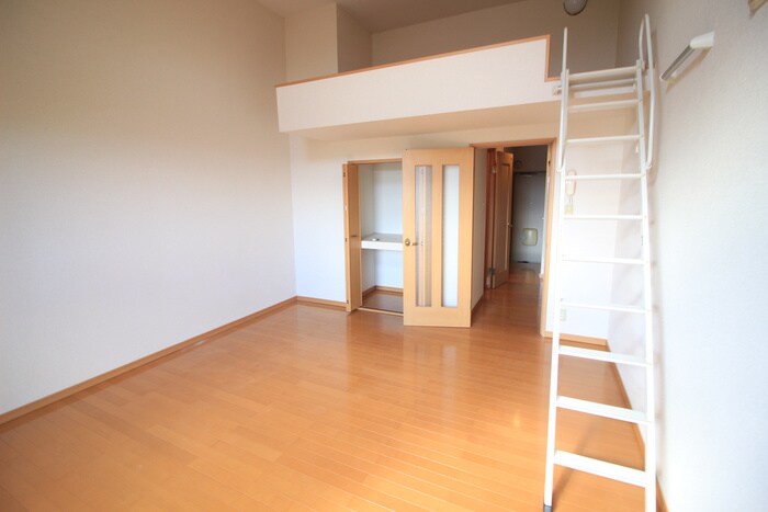 物件内観写真10　(居室)