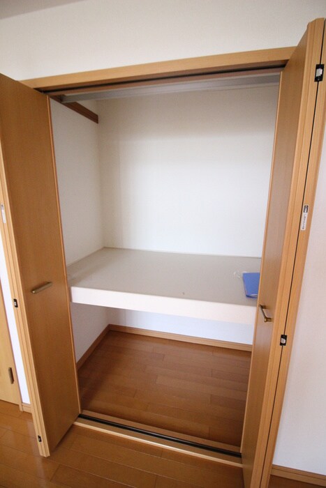 物件内観写真12　(収納)