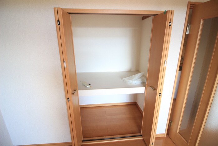物件内観写真16　(収納)