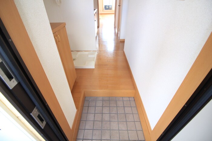 物件内観写真21　(玄関)