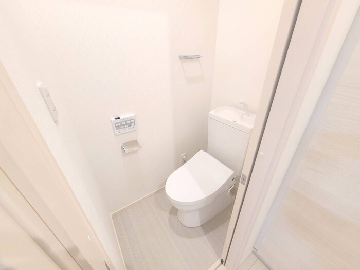 物件内観写真13　(トイレ)