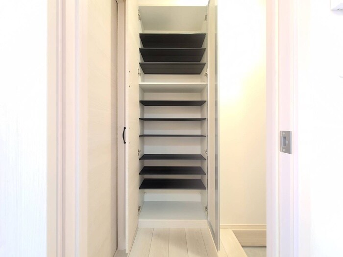 物件内観写真15　(靴箱)