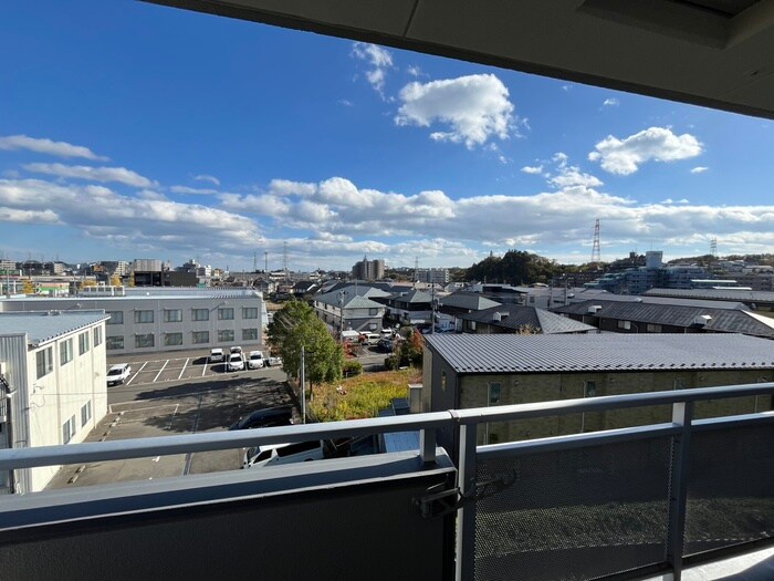 物件内観写真20　(室内からの展望)