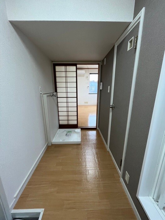 物件内観写真12　(廊下)