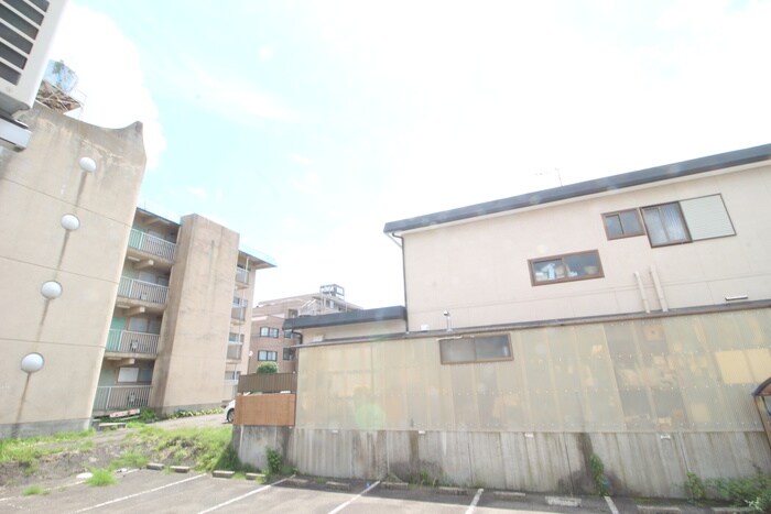 物件内観写真22　(室内からの展望)