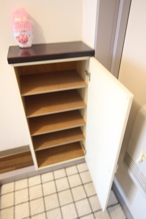 物件内観写真8　(靴箱)