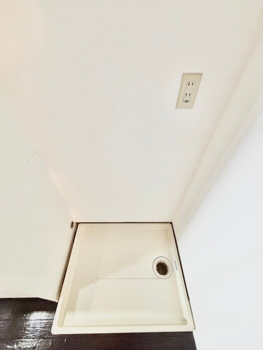 物件内観写真13　(洗濯機置場)