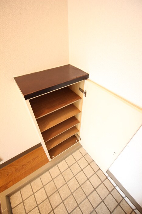 物件内観写真17　(靴箱)