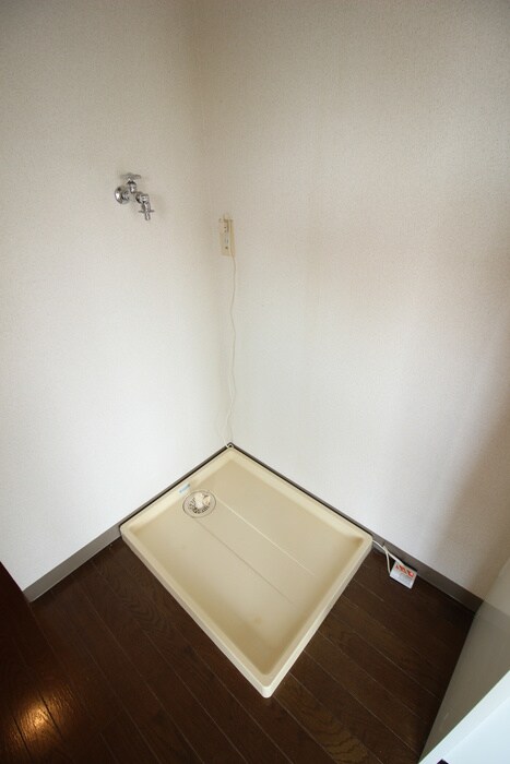 物件内観写真19　(洗濯機置場)