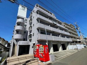 ロイヤルヒルズ泉中央外観写真