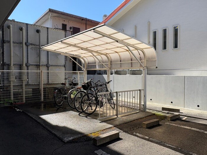 物件外観写真6　(駐輪場)