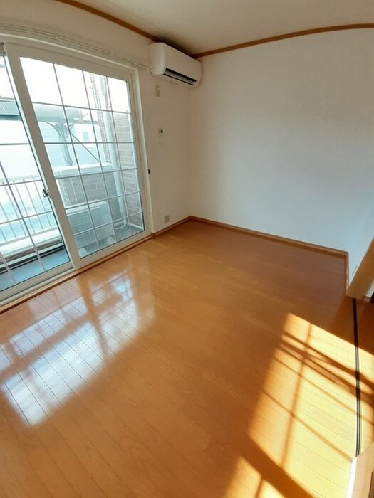 物件内観写真3　(居室)