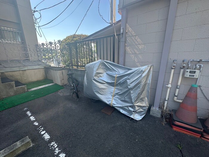 物件外観写真5　(駐輪場)