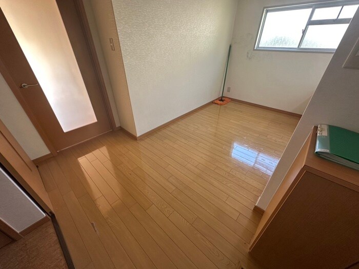 物件内観写真18　(廊下)