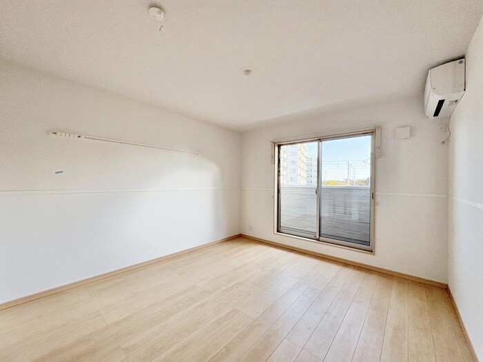 物件内観写真8　(居室)