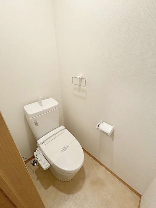 物件内観写真12　(トイレ)